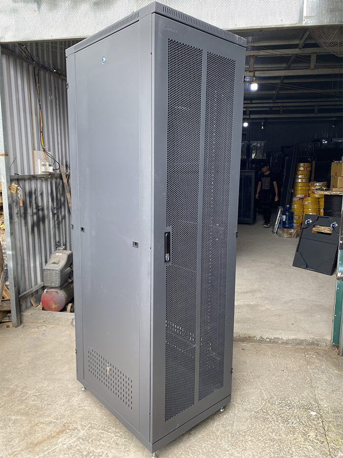 Tủ rack 42U D800, 2 cửa lưới mẫu mới hãng UNIRACK kiểu dáng đẹp, giá ...